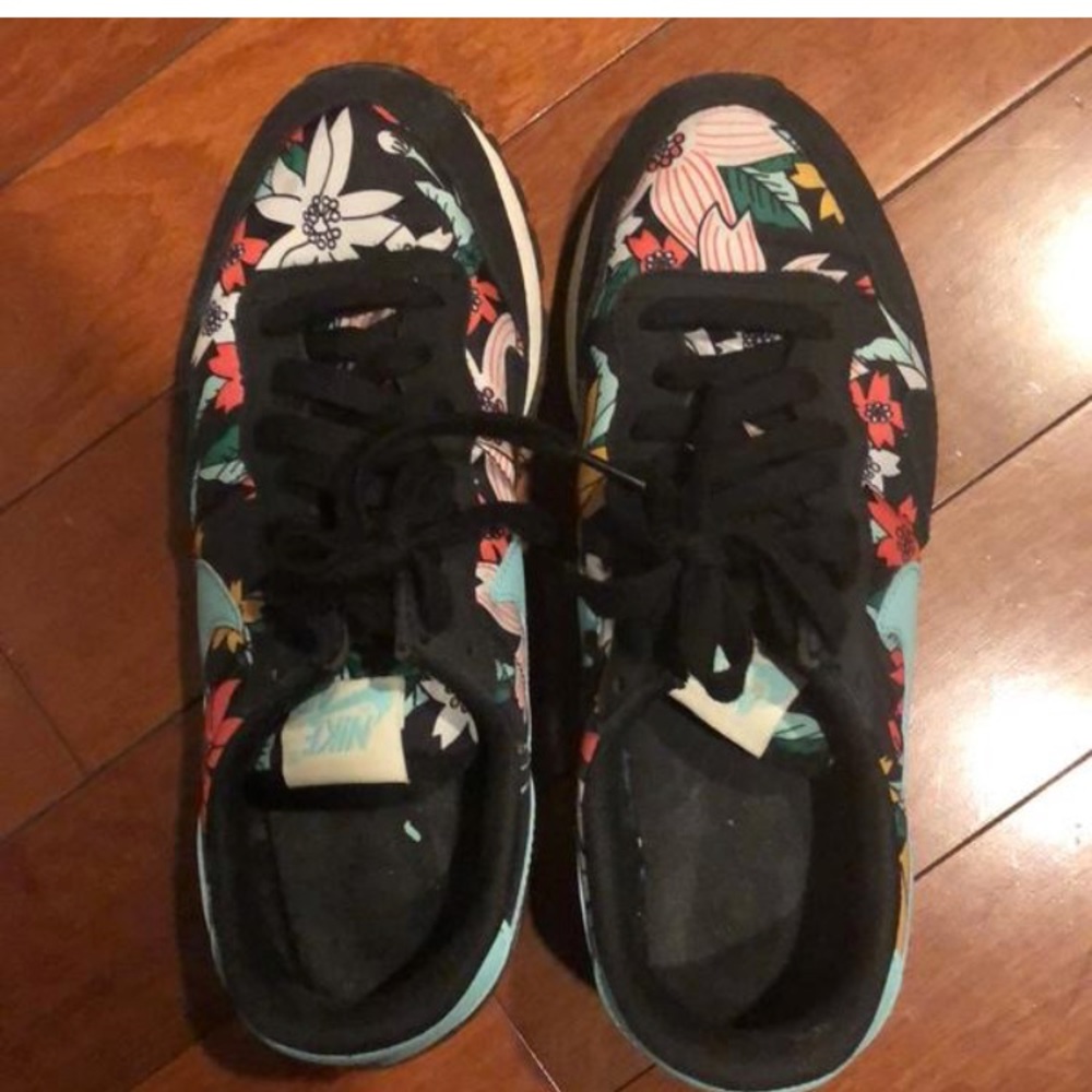 Nike floral print sneakers, size 9